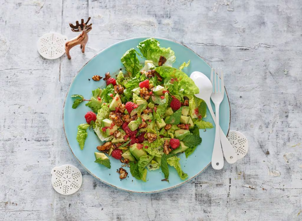 Avocadosalade met walnoten en framboos